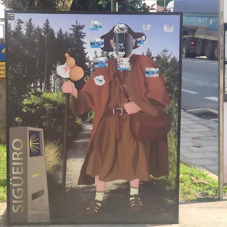 Piso Oroso No Camino Sigueiro